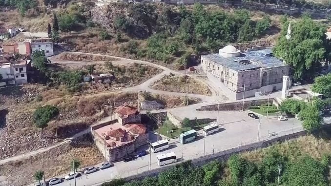 Tarihi Ulucami ve Çevresi Manisa’nın Millet Bahçesi Tarihi Ulucami ve Çevresi Manisa’nın Millet Bahçesi