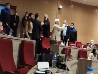 Gaziemir Belediye Baskani Arda Kendi Meclis Uyesini Meclisten Kovdu